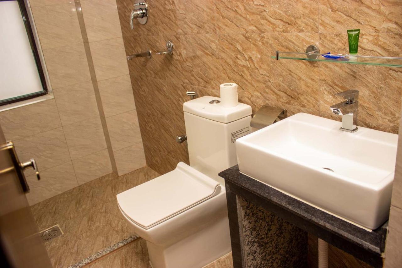 Hotel Silverline Pokhara Dış mekan fotoğraf